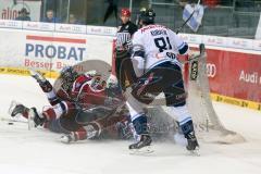 DEL - Eishockey - ERC Ingolstadt -Hamburg Freezers - Saison 2015/2016 - Jared Ross (#42 ERC Ingolstadt) - Tomas Kubalik (#81 ERC Ingolstadt) - Henne-Marc-Marcel Torwart (#35 ERC Ingolstadt) - Brett Festerling (#2 Hamburg)  - Foto: Meyer Jürgen