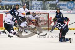 DEL - Eishockey - ERC Ingolstadt - EHC Red Bull München - Salcido Brian (#22 ERC Ingolstadt) mit einem Schlagschuss - Leggio David (73 München) - Abeltshauser Konrad (#16 München) -  Saison 2015/2016 - Foto: Meyer Jürgen