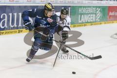 DEL - Eishockey - ERC Ingolstadt - Thomas Sabo Ice Tigers - Saison 2015/2016 - Brian Lebler (#7 ERC Ingolstadt) - Marco Nowak (#8 Ice Tigers)) - Foto: Meyer Jürgen