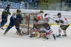 DEL - Eishockey - ERC Ingolstadt - Kölner Haie - Saison 2015/2016 - Dustin Friesen (#14 ERC Ingolstadt) - Gustaf Wesslau Torwart (#29 Köln) - Moritz Müller (#91 Köln) - Foto: Meyer Jürgen