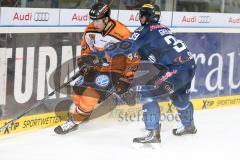 DEL - Eishockey - ERC Ingolstadt - Grizzlys Wolfsburg - Saison 2015/2016 - Thomas Greilinger (#39 ERC Ingolstadt) - Krupp Björn (#44 Wolfsburg) - Foto: Jürgen Meyer