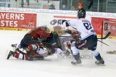 DEL - Eishockey - ERC Ingolstadt -Hamburg Freezers - Saison 2015/2016 - Jared Ross (#42 ERC Ingolstadt) - Tomas Kubalik (#81 ERC Ingolstadt) - Henne-Marc-Marcel Torwart (#35 ERC Ingolstadt) - Brett Festerling (#2 Hamburg)  - Foto: Meyer Jürgen