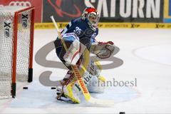 DEL - Eishockey - ERC Ingolstadt - EHC Red Bull München - Henne-Marc-Marcel Torwart (#35 ERC Ingolstadt) beim warm machen - Saison 2015/2016 - Foto: Jürgen Meyer