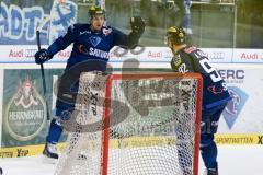 DEL - Eishockey - ERC Ingolstadt - Thomas Sabo Ice Tigers - Saison 2015/2016 - Tomas Kubalik (#81 ERC Ingolstadt) mit dem 1:0 Führungstreffer - Alexander Barta (#92 ERC Ingolstadt) - Jubel - Foto: Meyer Jürgen