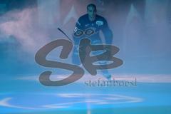 DEL - Eishockey - ERC Ingolstadt - Adler Mannheim - Saison 2015/2016 - John Laliberte (#15 ERC Ingolstadt) beim Einlaufen - Foto: Jürgen Meyer