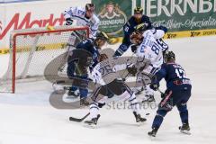 DEL - Eishockey - ERC Ingolstadt - Iserlohn Roosters - Saison 2015/2016 - Martin Davidek (#12 ERC Ingolstadt) - Sylvester Cody (#26 Iserlohn) - Ross Bradley (#81 Iserlohn) - Foto: Meyer Jürgen