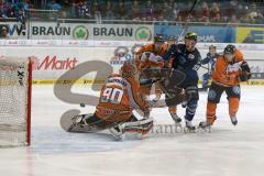 DEL - Eishockey - ERC Ingolstadt - Grizzlys Wolfsburg - Saison 2015/2016 - Alexander Barta (#92 ERC Ingolstadt) - Krupp Björn (#44 Wolfsburg) - Brückmann Felix (#90 Wolfsburg) Torwart Wolfsburg - Sharrow James (#3 Wolfsburg) - Foto: Jürgen Meyer