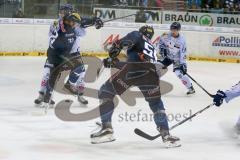 DEL - Eishockey - ERC Ingolstadt - Straubing Tigers - Saison 2015/2016 - Björn Barta (#33 ERC Ingolstadt) - Thomas Pielmeier (#50 ERC Ingolstadt) - Jobke Connor (#7 Straubing) - Foto: Jürgen Meyer