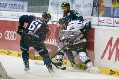 DEL - Eishockey - ERC Ingolstadt - Thomas Sabo Ice Tigers - Saison 2015/2016 - Thomas Pielmeier (#50 ERC Ingolstadt) - Marco Nowak (#8 Ice Tigers)) - David Elsner (#61 ERC Ingolstadt) - Foto: Meyer Jürgen