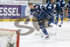 DEL - Eishockey - ERC Ingolstadt - Schwenninger Wild Wings - Saison 2015/2016 - Alexander Barta (#92 ERC Ingolstadt) beim warm machen - Foto: Jürgen Meyer