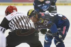 DEL - Eishockey - ERC Ingolstadt - Adler Mannheim - Saison 2015/2016 - Björn Barta (#33 ERC Ingolstadt) beim Bully - Foto: Jürgen Meyer