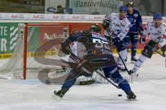 DEL - Eishockey - ERC Ingolstadt - Adler Mannheim - Saison 2015/2016 - Thomas Greilinger (#39 ERC Ingolstadt) - Endras Denis (#44 Mannheim) - Foto: Jürgen Meyer