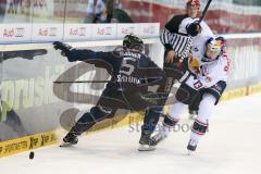 DEL - Eishockey - ERC Ingolstadt - EHC Red Bull München - Fabio Wagner (#5 ERC Ingolstadt) - Wolf Michael (#13 München) - Saison 2015/2016 - Foto: Meyer Jürgen