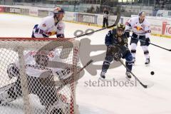 DEL - Eishockey - ERC Ingolstadt - EHC Red Bull München - Jared Ross (#42 ERC Ingolstadt) - Leggio David (73 München) - Saison 2015/2016 - Foto: Meyer Jürgen