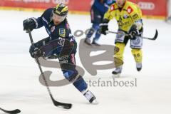 DEL - Eishockey - ERC Ingolstadt - Krefeld Pinguine - Saison 2015/2016 - Björn Barta (#33 ERC Ingolstadt) - Foto: Meyer Jürgen