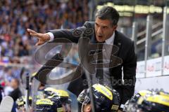 DEL - Eishockey - ERC Ingolstadt - Adler Mannheim - Saison 2015/2016 - Manny Viveiros (Trainer ERC Ingolstadt) mit der Leistung seiner Mannschaft unzufrieden - Foto: Jürgen Meyer