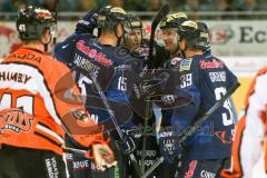 DEL - Eishockey - ERC Ingolstadt - Grizzlys Wolfsburg - Saison 2015/2016 - Brandon Buck (#9 ERC Ingolstadt)  nach seinem 3:3 Treffer - John Laliberte (#15 ERC Ingolstadt) - John Laliberte (#15 ERC Ingolstadt) - Thomas Greilinger (#39 ERC Ingolstadt) - Ale