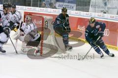 DEL - Eishockey - ERC Ingolstadt - Thomas Sabo Ice Tigers - Saison 2015/2016 - Martin Davidek (#12 ERC Ingolstadt) - Andreas Jenike Torwart (29 Ice Tigers) - Thomas Pielmeier (#50 ERC Ingolstadt) - Foto: Meyer Jürgen