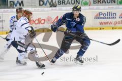 DEL - Eishockey - ERC Ingolstadt - Iserlohn Roosters - Kampf um den Puck rechts Petr Taticek (ERC 17)