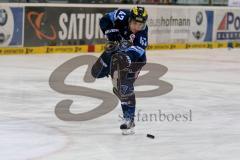 DEL - Eishockey - ERC Ingolstadt - Krefeld Pinguine - Saison 2015/2016 - Jared Ross (#42 ERC Ingolstadt) beim warm machen - Foto: Jürgen Meyer