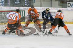 DEL - Eishockey - ERC Ingolstadt - Grizzlys Wolfsburg - Saison 2015/2016 - Bina Robert (#28 Wolfsburg) - Brandon McMillan (ERC Ingolstadt) - Vogel Sebastian Torwart (#25 Wolfsburg) - Wurm Armin (#12 Wolfsburg) - Foto: Meyer Jürgen