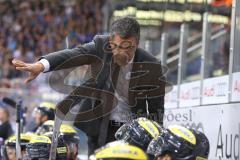 DEL - Eishockey - ERC Ingolstadt - Adler Mannheim - Saison 2015/2016 - Manny Viveiros (Trainer ERC Ingolstadt) mit der Leistung seiner Mannschaft unzufrieden - Foto: Jürgen Meyer