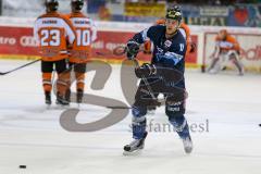 DEL - Eishockey - ERC Ingolstadt - Grizzlys Wolfsburg - Saison 2015/2016 - Benedikt Schopper (#11 ERC Ingolstadt) beim warm machen - Foto: Jürgen Meyer