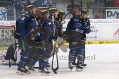 DEL - Eishockey - ERC Ingolstadt - EHC München Red Bull - Brandon Buck (ERC 9) rutscht mit dem Puck ins Tor von Torwart Danny aus den Birken (EHC) und erzielt das 2:1 Jubel