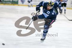 DEL - Eishockey - ERC Ingolstadt - Thomas Sabo Ice Tigers - Saison 2015/2016 - Salcido Brian (#22 ERC Ingolstadt) beim warm machen - Foto: Meyer Jürgen