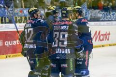 DEL - Eishockey - ERC Ingolstadt - Kölner Haie - Saison 2015/2016 - Thomas Greilinger (#39 ERC Ingolstadt) mit dem 1:0 Führungstreffer - jubel - Alexander Barta (#92 ERC Ingolstadt) - Foto: Meyer Jürgen