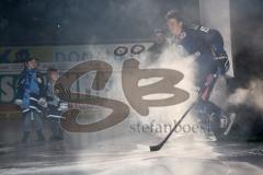 DEL - Eishockey - ERC Ingolstadt - Augsburger Panther - Saison 2015/2016 - Einlaufkinder - Danny Irmen (#19 ERC Ingolstadt) - Foto: Meyer Jürgen