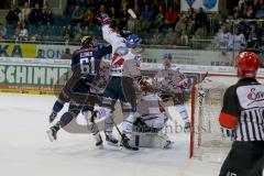 DEL - Eishockey - ERC Ingolstadt - Adler Mannheim - Saison 2015/2016 - David Elsner (#61 ERC Ingolstadt) - Wagner Steven (#14 Mannheim) - Endras Denis (#44 Mannheim) - Foto: Jürgen Meyer