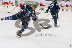 DEL - Eishockey - ERC Ingolstadt - Düsseldorfer EG - Saison 2015/2016 - John Laliberte (#15 ERC Ingolstadt) beim warm machen - Foto: Meyer Jürgen