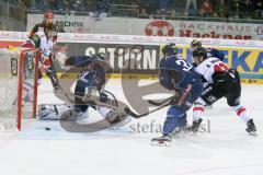 DEL - Eishockey - ERC Ingolstadt - Kölner Haie - Saison 2015/2016 - Der 2:2 Ausgleichstreffer von Shawn Lalonde (#9 Köln) - Timo Pielmeier Torwart (#51 ERC Ingolstadt) - Benedikt Kohl (#34 ERC Ingolstadt) - Foto: Meyer Jürgen