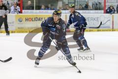 DEL - Eishockey - ERC Ingolstadt - Iserlohn Roosters - Brandon Buck (ERC 9) und hinten Patrick McNeill (ERC 2)