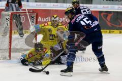 DEL - Eishockey - ERC Ingolstadt - Krefeld Pinguine - Saison 2015/2016 - Patrick Köppchen (#55 ERC Ingolstadt) - Klein Patrick (#29 Krefeld) Torwart Krefeld - St-Pierre Nicolas (#44 Krefeld) - John Laliberte (#15 ERC Ingolstadt) - Foto: Jürgen Meyer