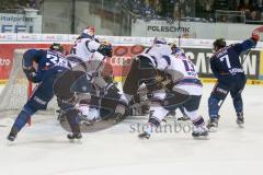 DEL - Eishockey - ERC Ingolstadt - EHC Red Bull München - Thomas Greilinger (#39 ERC Ingolstadt) - Brian Lebler (#7 ERC Ingolstadt) - Samson Jerome (#17 München) - Saison 2015/2016 - Foto: Meyer Jürgen