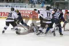 DEL - Eishockey - ERC Ingolstadt - Thomas Sabo Ice Tigers - Saison 2015/2016 - Thomas Greilinger (#39 ERC Ingolstadt) - Patrick Reimer (#17 Ice Tigers) - Brandon McMillan (ERC Ingolstadt) - Andreas Jenike Torwart (29 Ice Tigers) - Foto: Meyer Jürgen