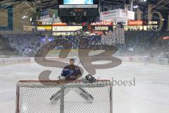 DEL - Eishockey - ERC Ingolstadt - EHC Red Bull München - Choreo - Timo Pielmeier Torwart (#51 ERC Ingolstadt) - Saison 2015/2016 - Foto: Meyer Jürgen