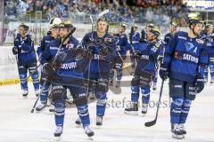 DEL - Eishockey - ERC Ingolstadt - Straubing Tigers - Saison 2015/2016 - Dustin Friesen (#14 ERC Ingolstadt) - Benedikt Schopper (#11 ERC Ingolstadt) - Petr Taticek (#17 ERC Ingolstadt) - Björn Barta (#33 ERC Ingolstadt) - Foto: Jürgen Meyer