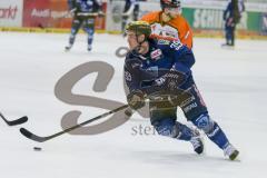 DEL - Eishockey - ERC Ingolstadt - Grizzlys Wolfsburg - Saison 2015/2016 - Thomas Greilinger (#39 ERC Ingolstadt) - Furchner Sebastian (#17 Wolfsburg) - Foto: Meyer Jürgen