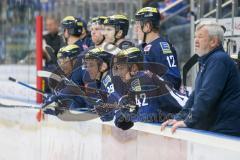 DEL - Eishockey - ERC Ingolstadt - Thomas Sabo Ice Tigers - Saison 2015/2016 - Jared Ross (#42 ERC Ingolstadt) - Thomas Greilinger (#39 ERC Ingolstadt) auf der Spielerbank - Foto: Meyer Jürgen