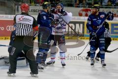 DEL - Eishockey - ERC Ingolstadt - Adler Mannheim - Saison 2015/2016 - Benedikt Schopper (#11 ERC Ingolstadt) - Schlägerei - Foto: Jürgen Meyer