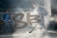 DEL - Eishockey - ERC Ingolstadt - Augsburger Panther - Saison 2015/2016 - Einlaufkinder - Danny Irmen (#19 ERC Ingolstadt) - Foto: Meyer Jürgen