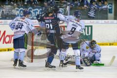 DEL - Eishockey - ERC Ingolstadt - Straubing Tigers - Saison 2015/2016 - Tomas Kubalik (#81 ERC Ingolstadt) - James Connor (#9 Straubing) - Urban Denny (#44 Straubing) - Foto: Jürgen Meyer