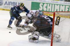 DEL - Eishockey - ERC Ingolstadt - EHC Red Bull München - Patrick McNeill (#2 ERC Ingolstadt) - Timo Pielmeier Torwart (#51 ERC Ingolstadt) - Jaffray Jason (#15 München) - Saison 2015/2016 - Foto: Meyer Jürgen