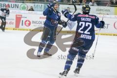 DEL - Eishockey - ERC Ingolstadt - Iserlohn Roosters - Saison 2015/2016 - Petr Taticek (#17 ERC Ingolstadt) mit dem 2:0 Führungstreffer - Salcido Brian (#22 ERC Ingolstadt) - Jubel - Foto: Meyer Jürgen