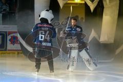 DEL - Eishockey - ERC Ingolstadt - Straubing Tigers - Saison 2015/2016 - Timo Pielmeier (#51 ERC Ingolstadt) beim Einlaufen - Foto: Jürgen Meyer