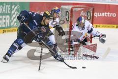 DEL - Eishockey - ERC Ingolstadt - EHC Red Bull München - John Laliberte (#15 ERC Ingolstadt) - Dehner Jeremy (#2 München) - Leggio David (73 München) - Saison 2015/2016 - Foto: Meyer Jürgen