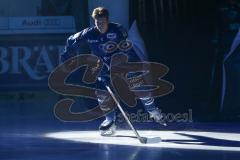 DEL - Eishockey - ERC Ingolstadt - EHC Red Bull München - Saison 2015/2016 - Danny Irmen (#19 ERC Ingolstadt) beim einlaufen - Foto: Jürgen Meyer